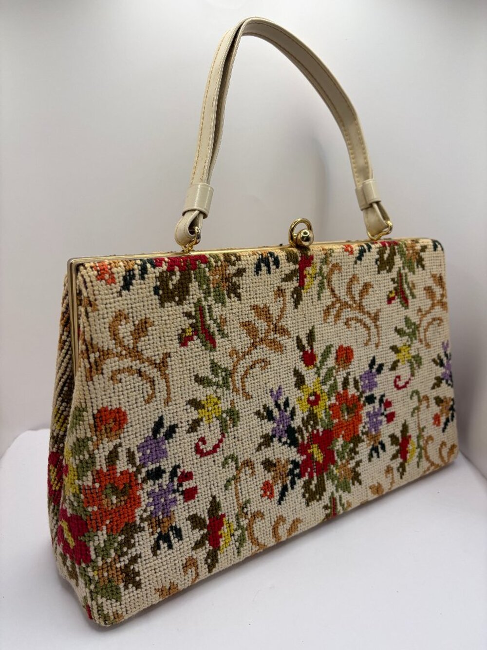 Vintage Floral Needlepoint Satchel-Gold Hardware-Regencycore / Grandmillennial
